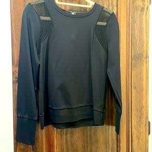 Sweatshirt with mesh cutouts